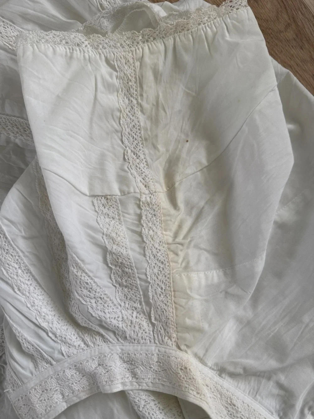 Vintage 80s 90s Cottagecore Milkmaid Coquette White Lace-Trim Button Up Blouse - Picture 14 of 15
